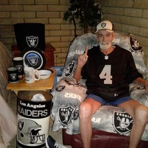 Meet your Posher, Bruce